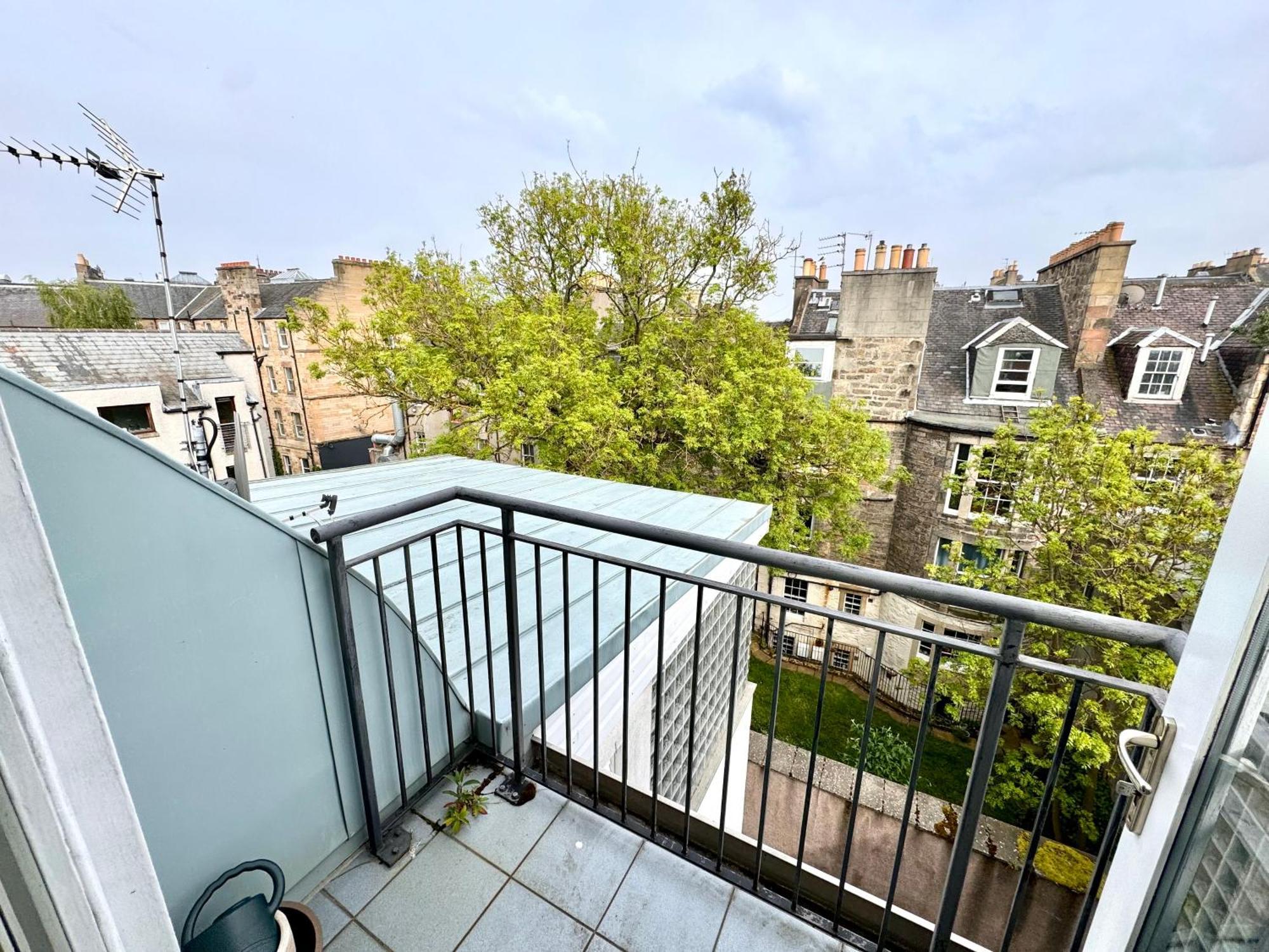 Arthurs Penthouse - Central Edinburgh Leith Walk 2-Storey Apartment - Free Parking & Fast Wifi Luaran gambar